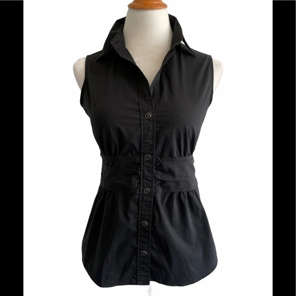 NEW York & Company Sleeveless Button-Down … - Picture 2 of 7